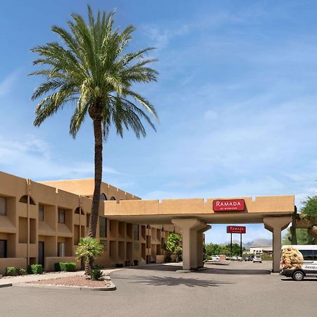 Hotel Ramada By Wyndham Tucson Airport à Drexel Heights Extérieur photo